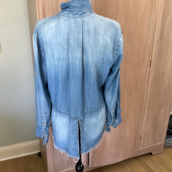 Anthropologie Cloth & Stone Chambray Button Down denim western boho summer layer - Picture 13 of 16